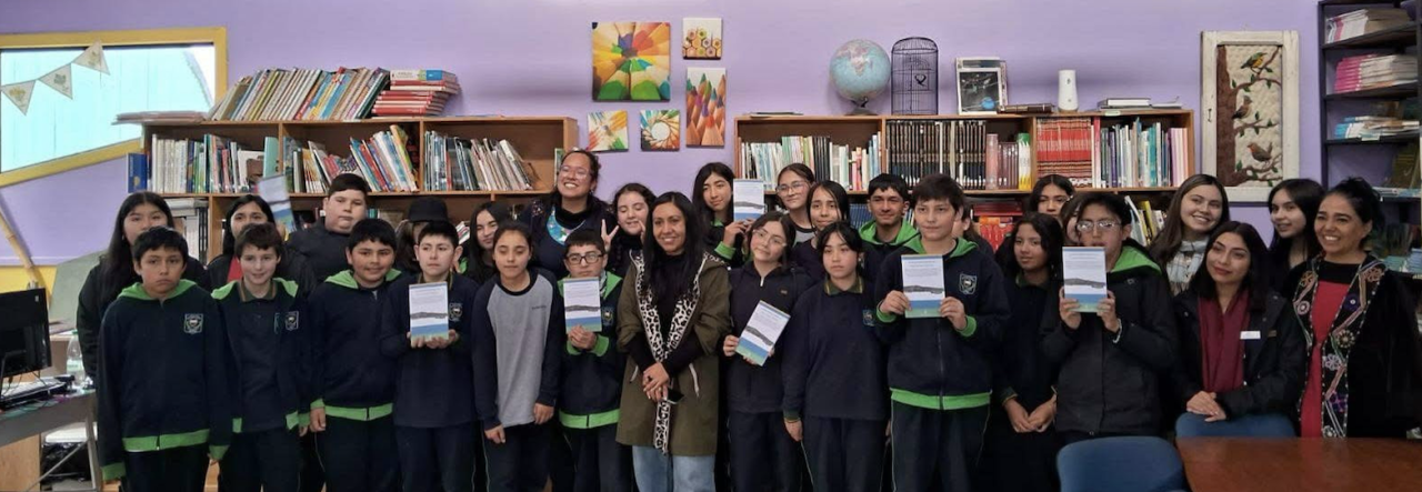 Grupo de personas compuesto por: estudiantes, profesoras en ejercicio y en formación